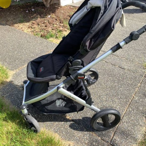 Britax stroller/car seat set - Picture 2 of 8